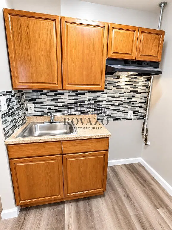 2 bed, 650 sqft, $1,500 — Photo 1