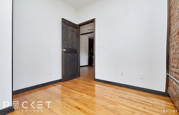 Rented by PocketBroker Inc | media 27