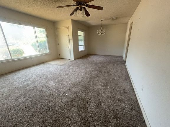 5th image of 2125 Ridgeview St