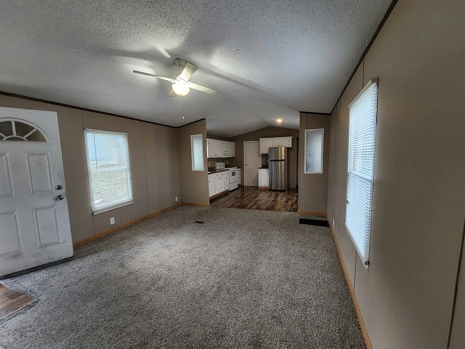 202 Dawson Drive — Photo 2