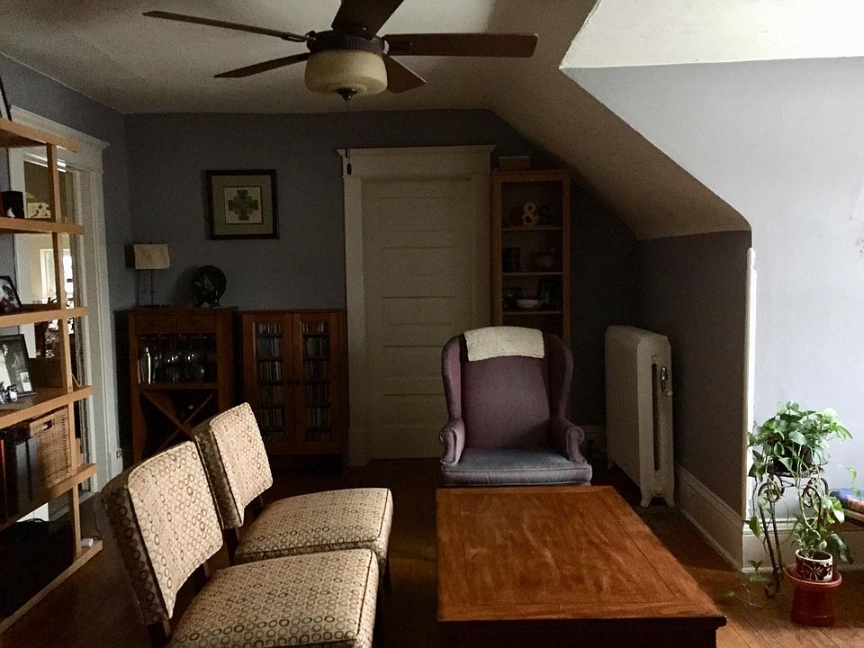 1st image of 2262 Como Ave
