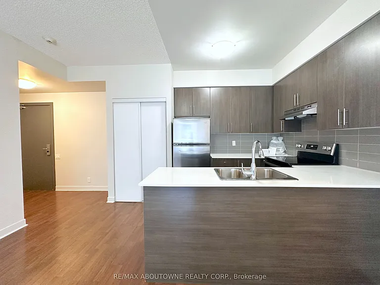 188 Clark Blvd #1002 — Photo 2