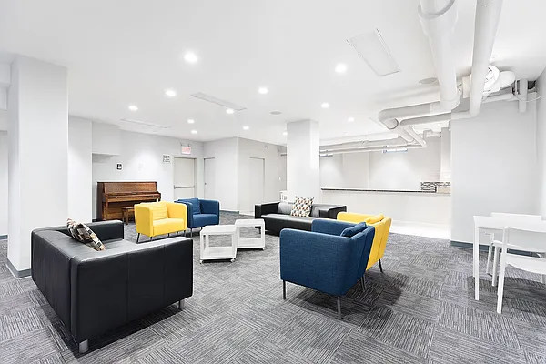 Rented by Compass | media 13