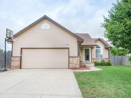 4921 E Pembrook Ct, Wichita, KS 67220