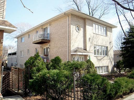 1st image of 3559 S Lowe Ave