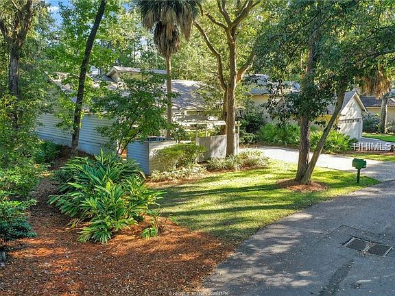 3rd image of 5 Evergreen Ln