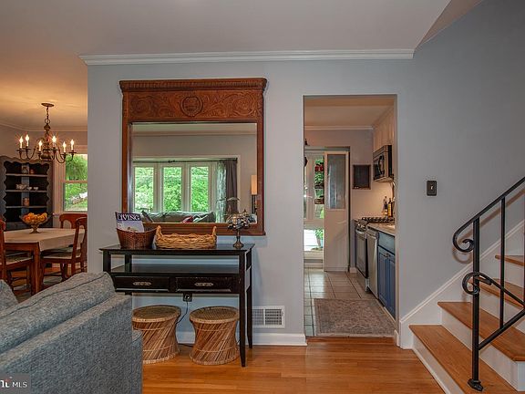 2nd image of 4607 Lillian Dr