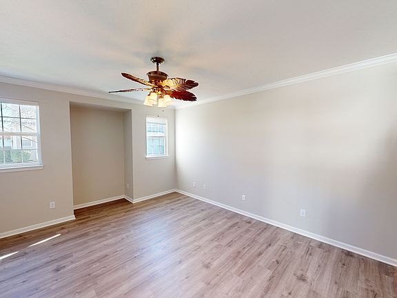 5th image of 2325 Colfax Ln