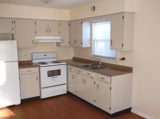 1566 Mark Ave APT 1, Elgin, IL 60123