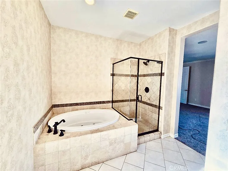 4512 Luigl Ct — Photo 9