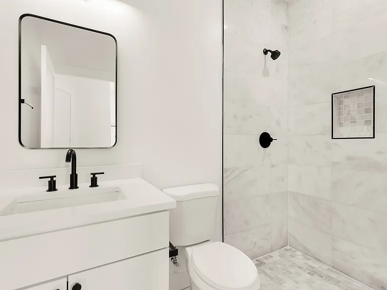 1630 K St NE #4 — Photo 14