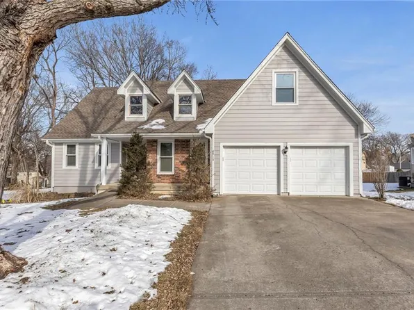 6913 Reeder Ct, Shawnee, KS 66203