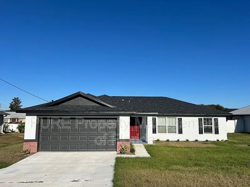 3 bed, 2.0 bath, 1453 sqft, $1,749 — Photo 2