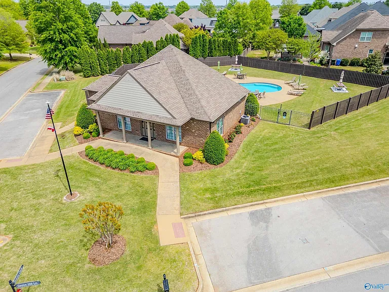Community Clubhouse & Pool