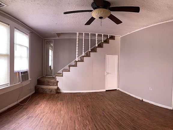 3rd image of 6605 Bayway Dr