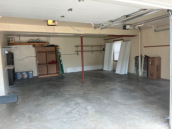 5th image of 502 Dogwood Dr