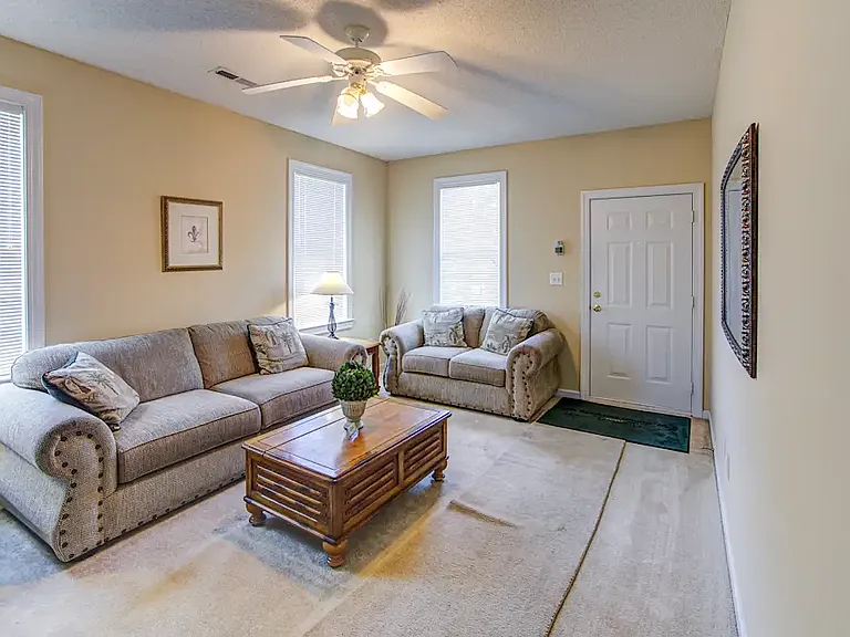 Hunter's Park Apartments — Photo 7