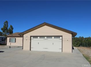 210 Dixie Lee Ln, Sugarloaf, CA 92386