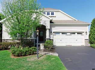 16 Sienna Dr, Ballston Lake, NY 12019