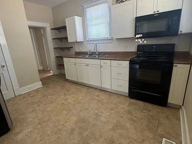1804 Central Ave — Photo 8