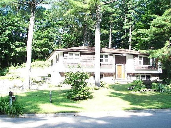 2nd image of 815 Laverne Dr
