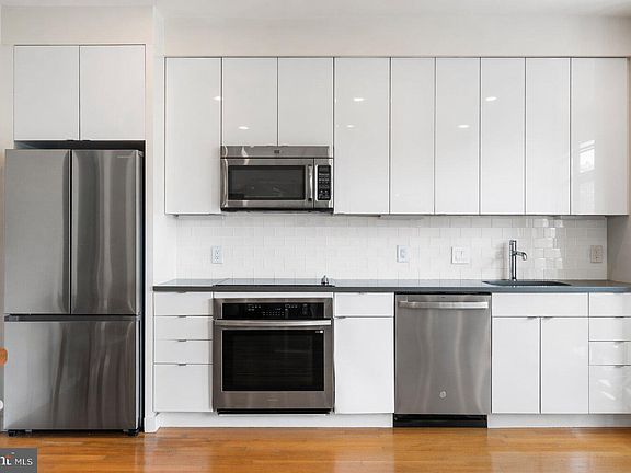 2nd image of 435 R St NW #205