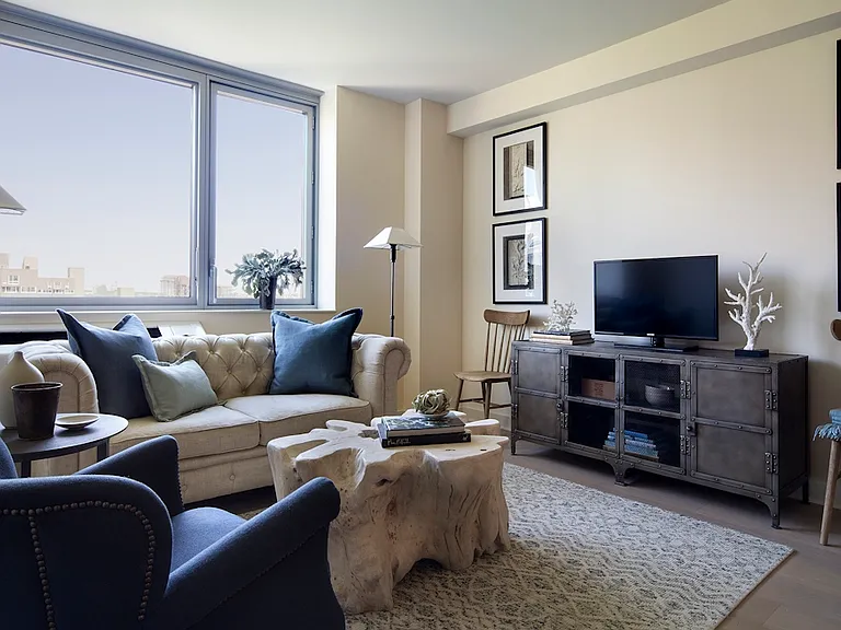 480 Main St #21J — Photo 3