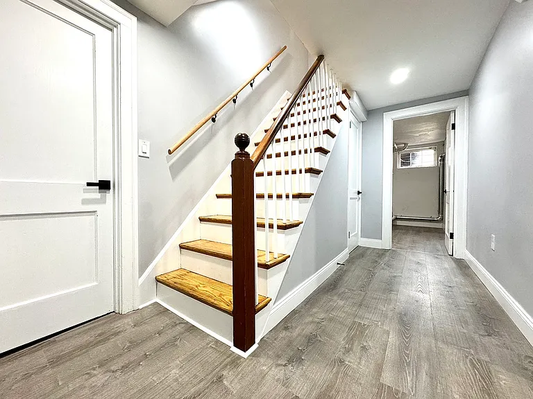 51 Elm St — Photo 21
