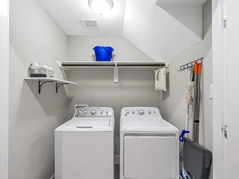 240 Julia St #A — Photo 48