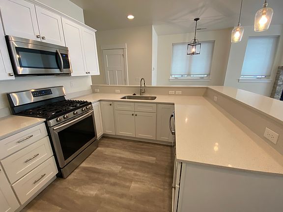 2nd image of 3018 Lori Ln