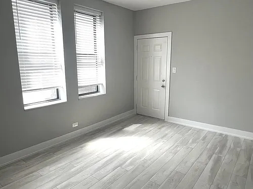 1007 N California Ave #3R Photo 1