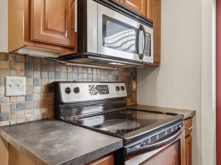 1316 Ivanhoe St #1 — Photo 11