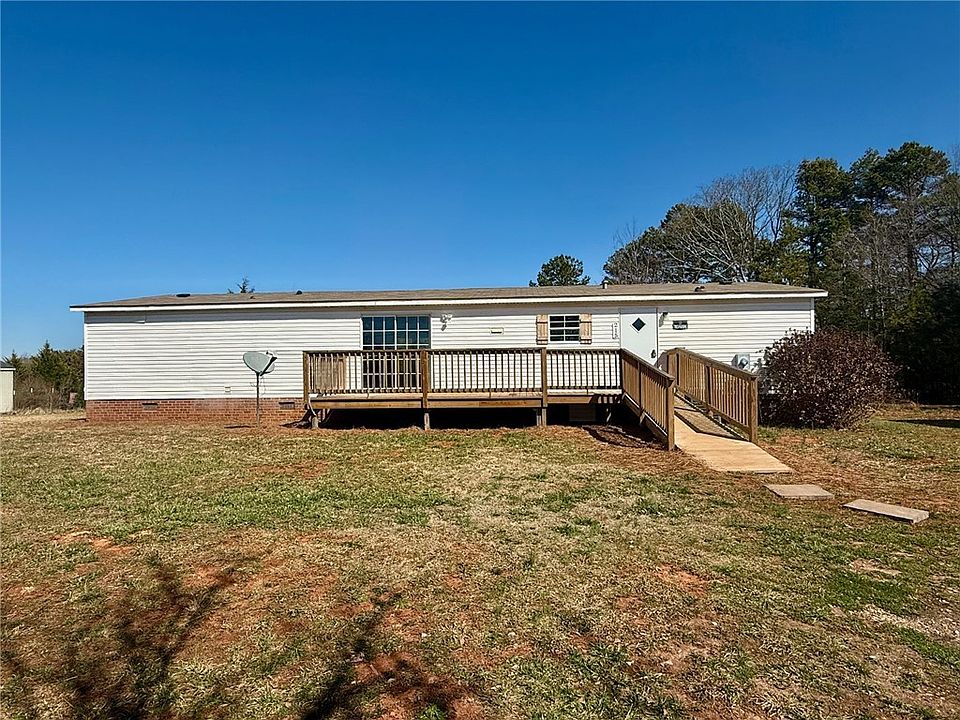 1st image of 215 Green Meadows Dr