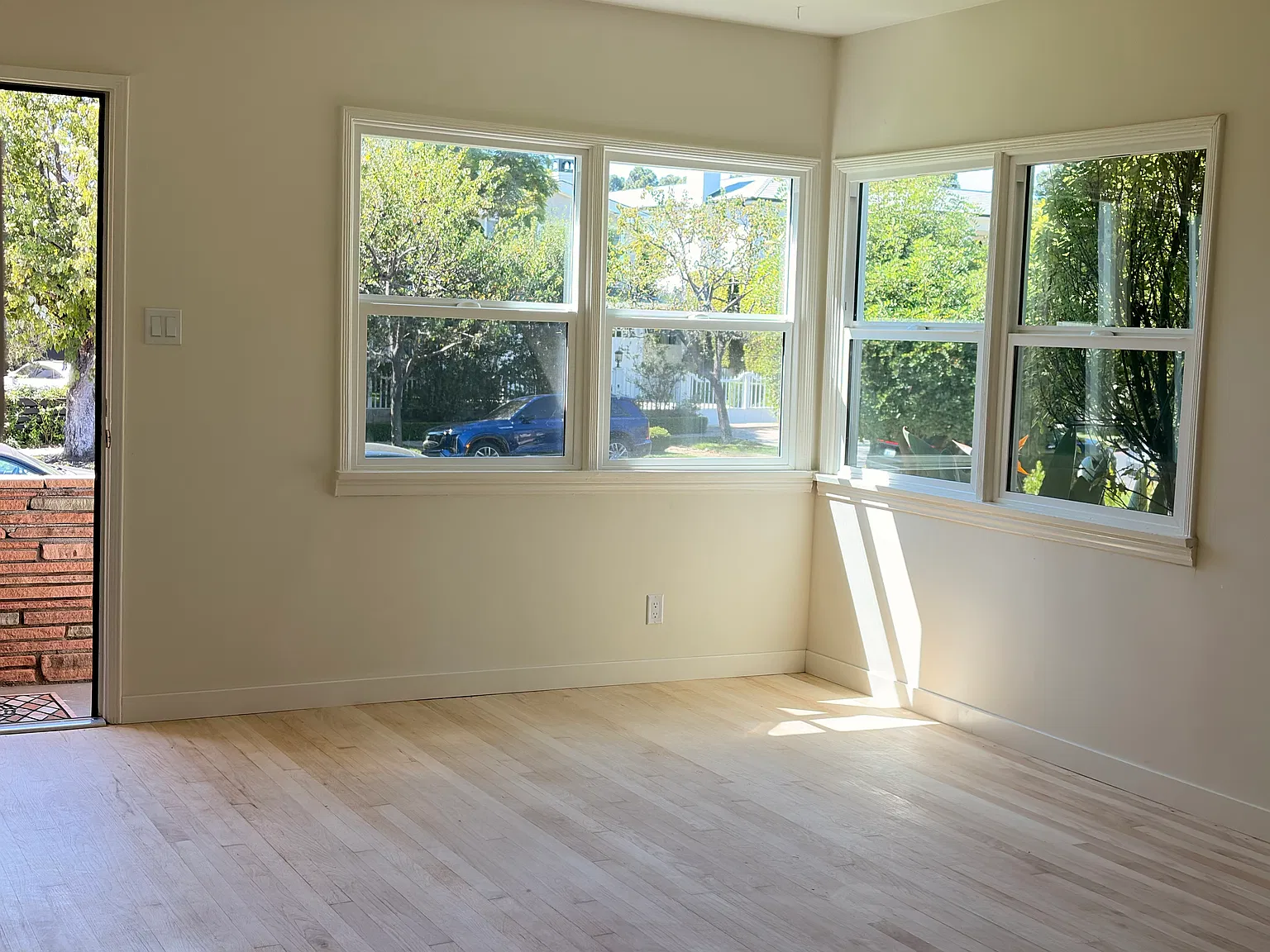 744 Moreno Ave — Photo 3