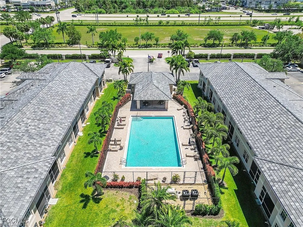 Building Photo - 8423 Bernwood Cove Loop #403
