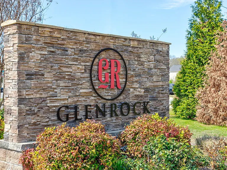 Glenrock Apartments — Photo 40