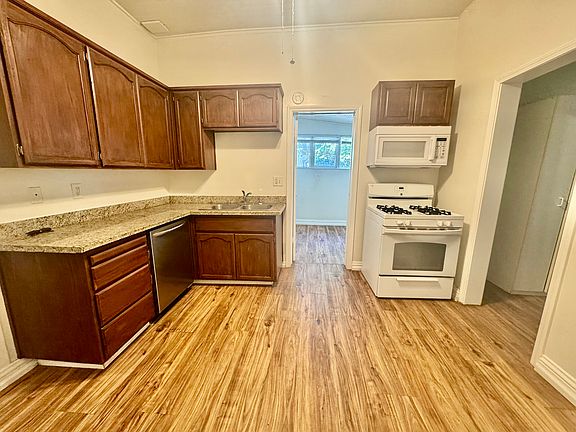 4th image of 2517 O St APT 1