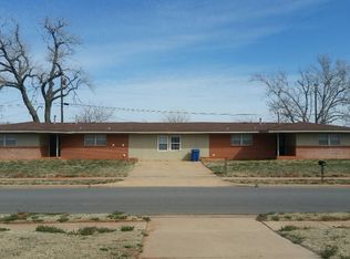 104 Cimarron Rd, Foss, OK 73647