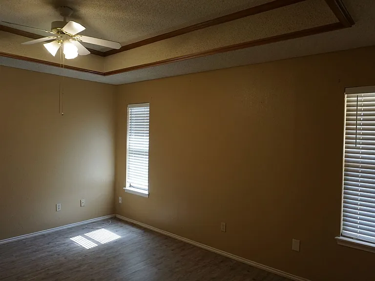 1104 Homestead Dr — Photo 6