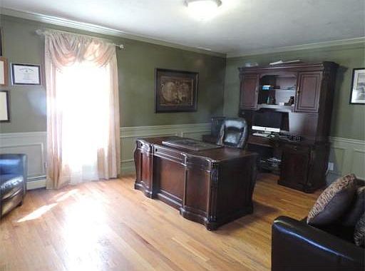 3rd image of 18 Essex St