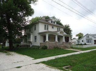 116 W Union St, Mount Sterling, IL 62353