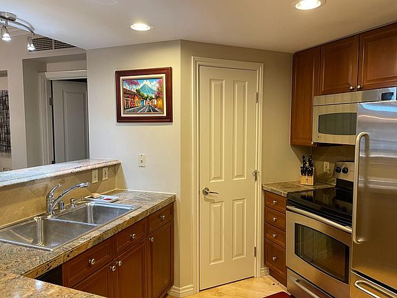 4th image of 8100 E Union Ave Unit 1202