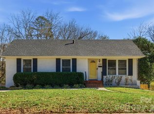 6801 Starcrest Dr, Charlotte, NC 28210