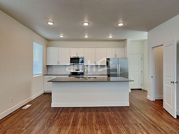 4th image of 6628 Old Forest Dr