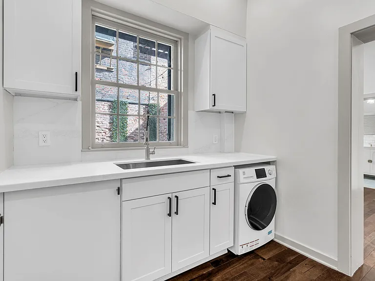 818 Bourbon St #2B — Photo 6