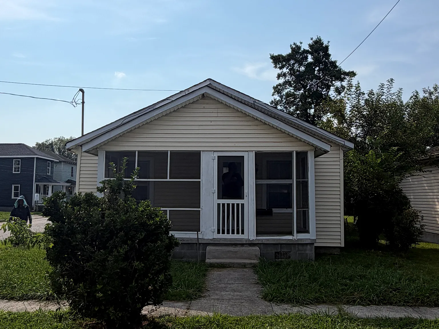 3 bed, 1000 sqft, $1,800 — Photo 1
