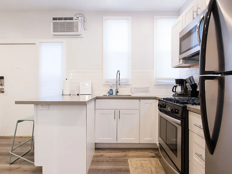 464 N Ogden Dr — Photo 1