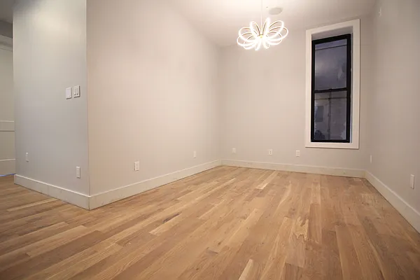 Rented by Nooklyn NYC LLC | media 28