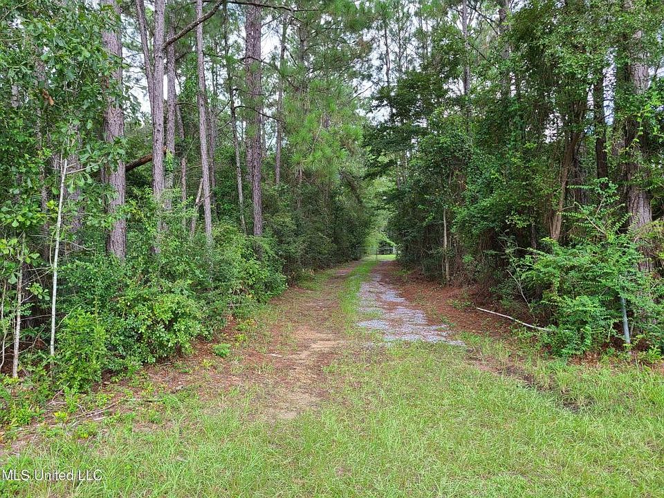 1st image of 17420 Cj Dellie Rd