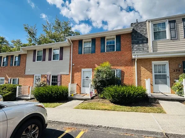 377 New Kent Rd, Blacksburg, VA 24060